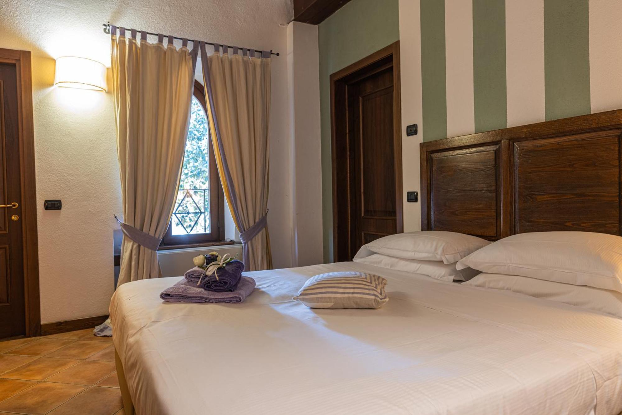 Sillavengo Al Castello Resort מראה חיצוני תמונה