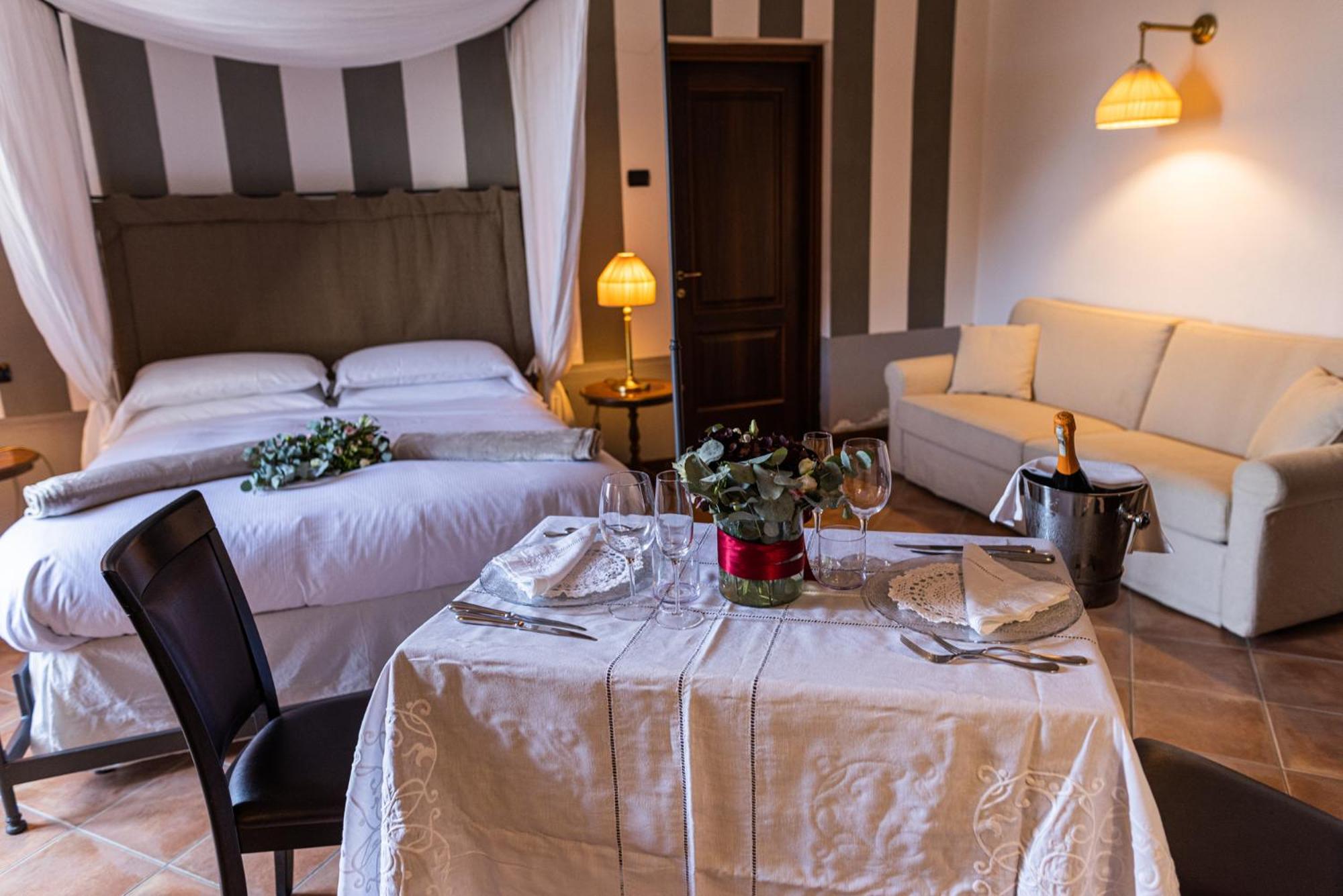 Sillavengo Al Castello Resort מראה חיצוני תמונה
