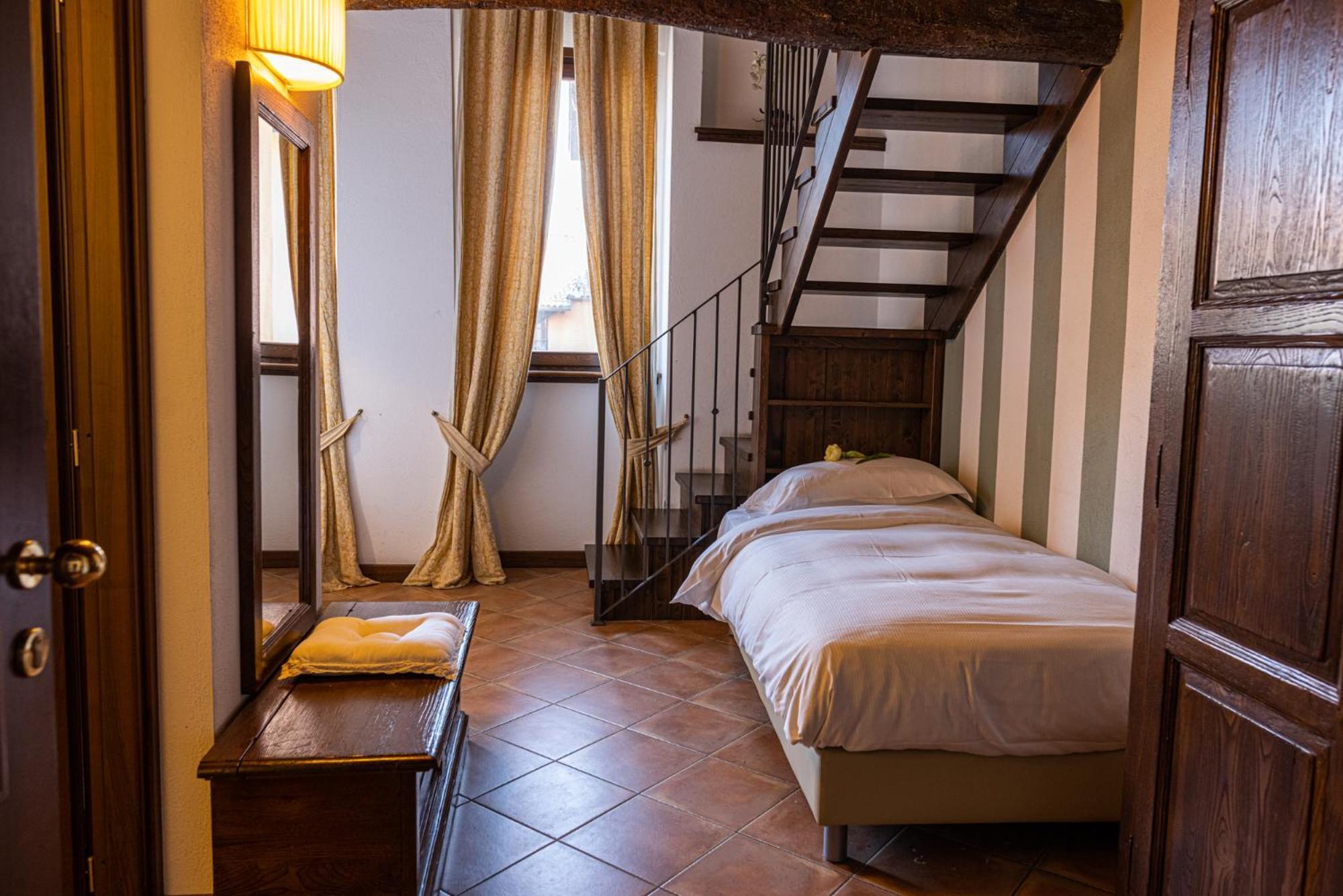Sillavengo Al Castello Resort מראה חיצוני תמונה